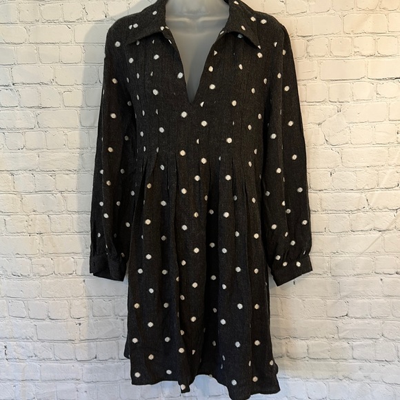Zara Dresses & Skirts - Zara smocked dress with embroidered dots EUC